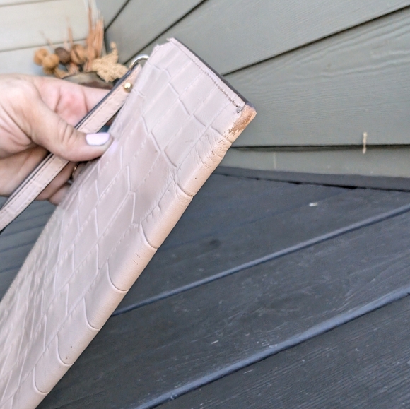 Michael Kors Croc Wristlet - Picture 9 of 16